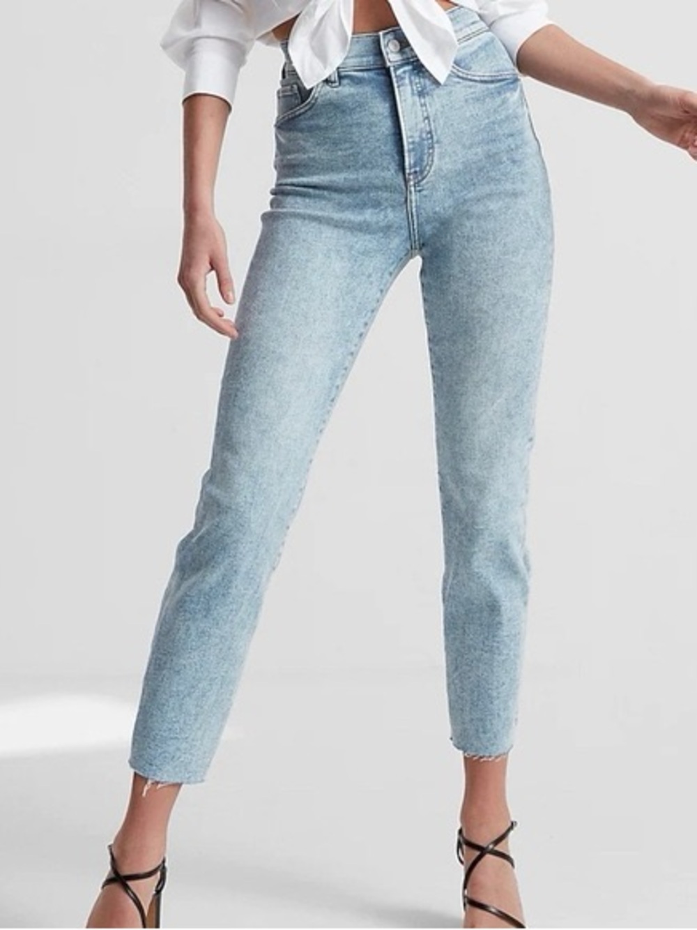 {Express} "Mom Jean Super High Rise" Blue Cheeky Straight Leg Jeans WJ76-51